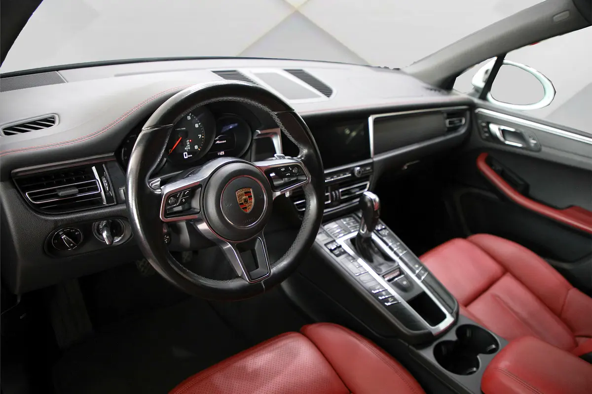 Porsche · Macan · Standard