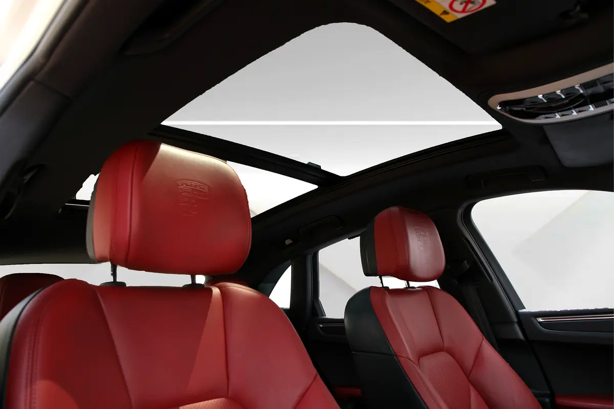 Porsche · Macan · Standard