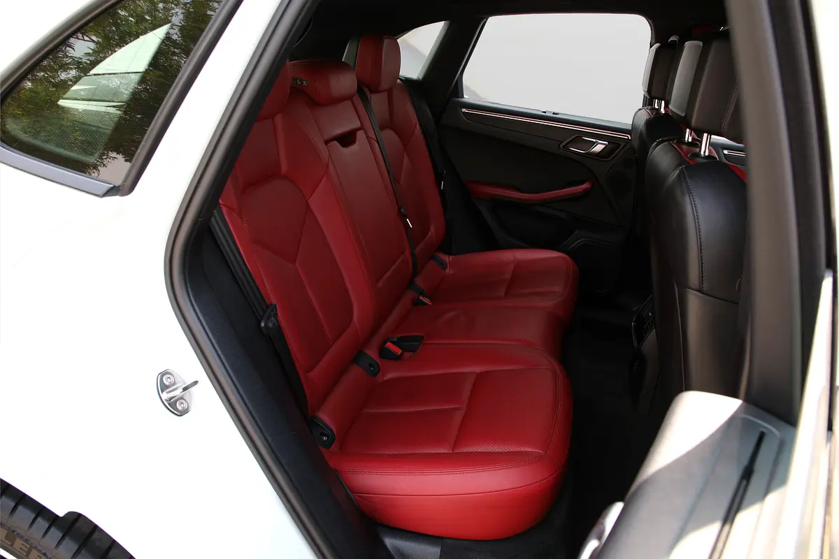 Porsche · Macan · Standard