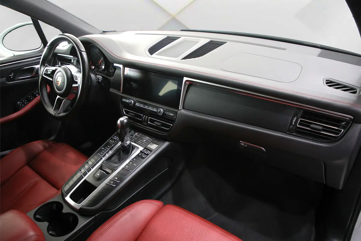 Porsche · Macan · Standard