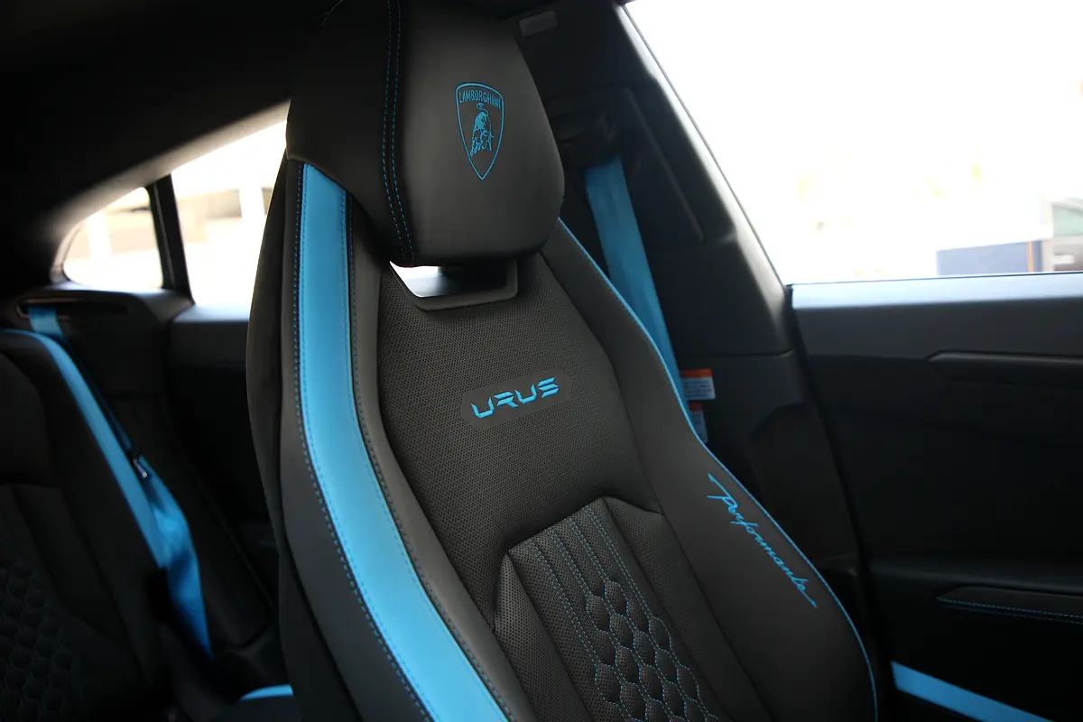 Lamborghini · Urus · Performante