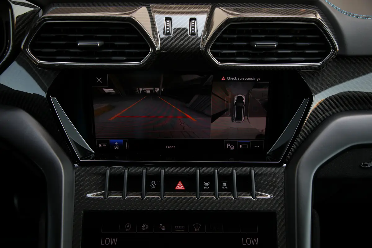 Lamborghini · Urus · Performante
