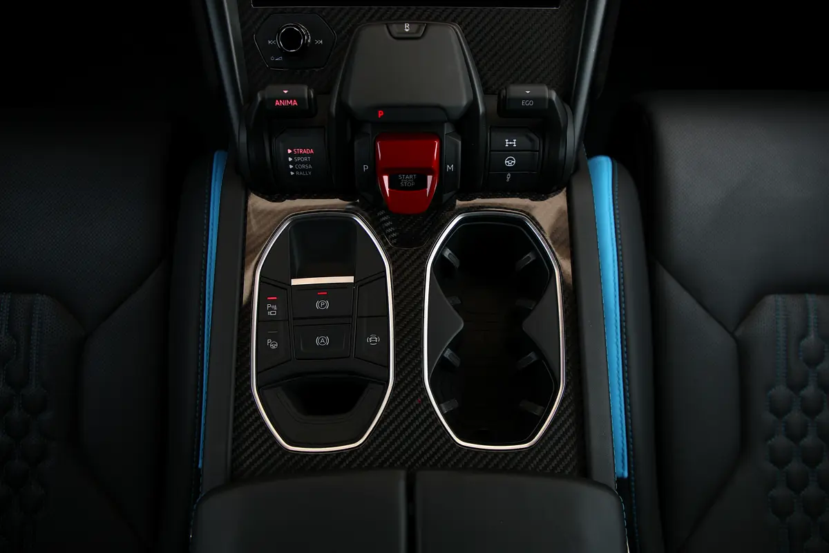 Lamborghini · Urus · Performante
