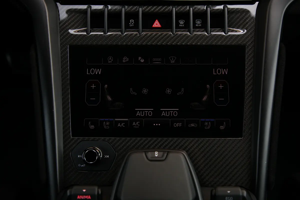 Lamborghini · Urus · Performante