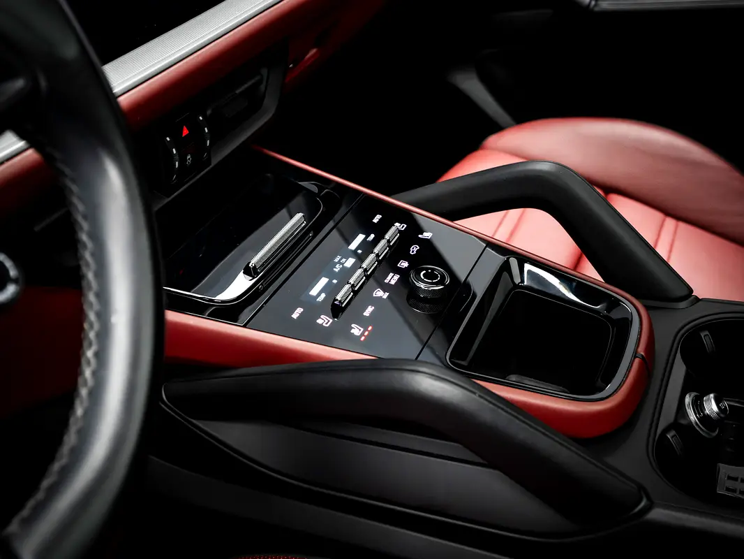Porsche · Cayenne · Coupe