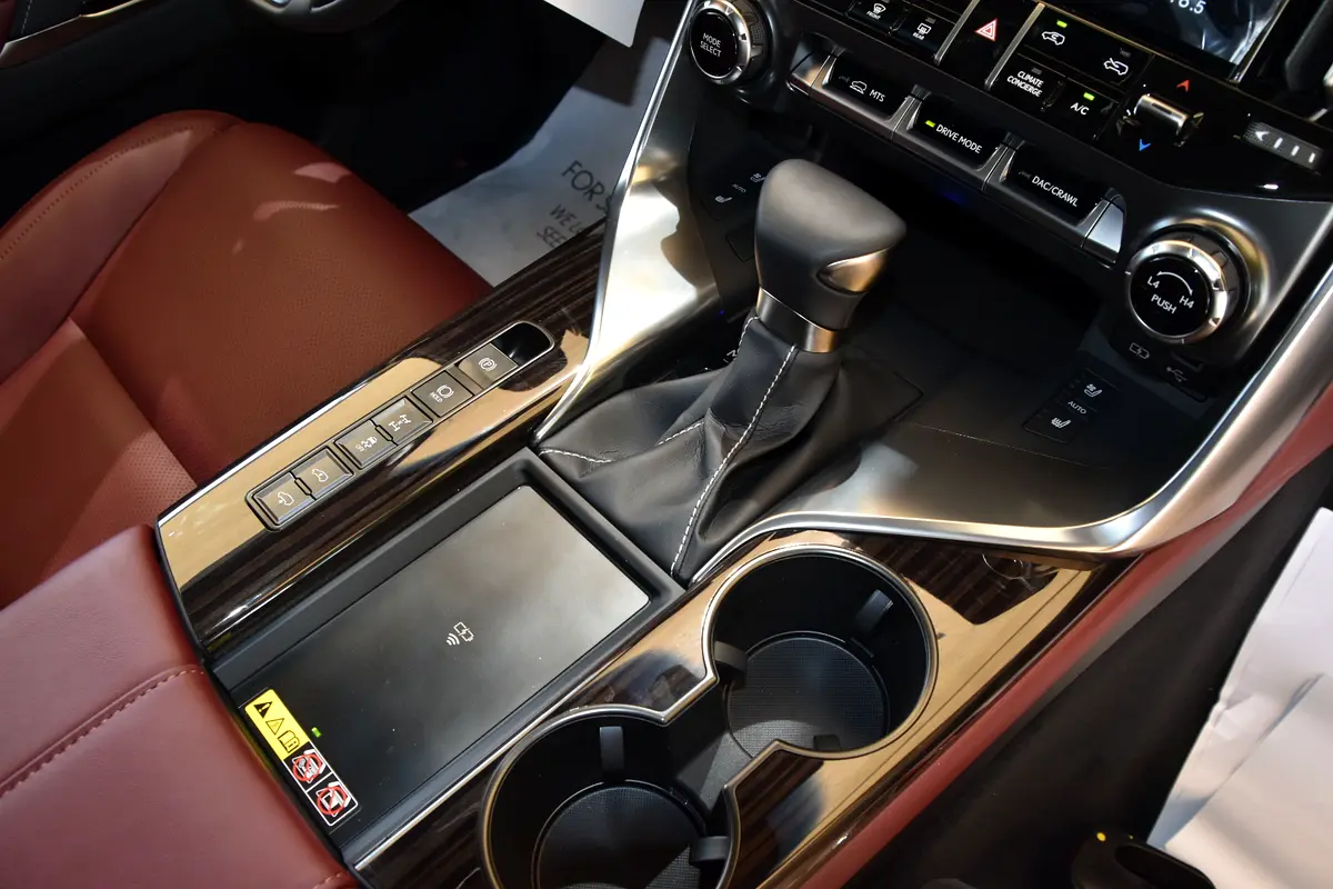 Lexus · LX-Series · LX 600 Signature