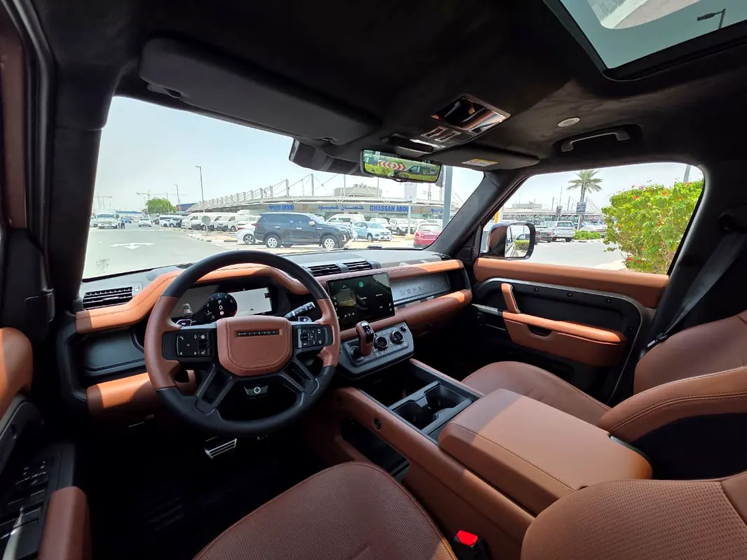 Land Rover · Defender · 110 Octa P635