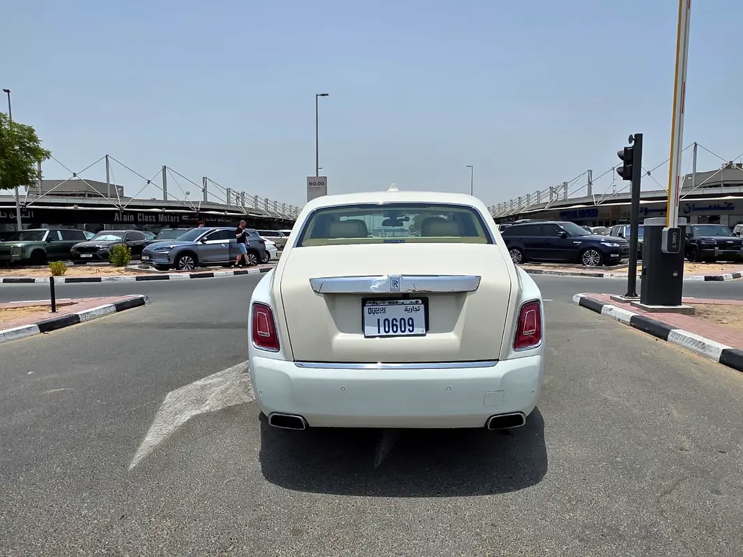 Rolls-Royce Phantom Other 2019 64,000 km 13