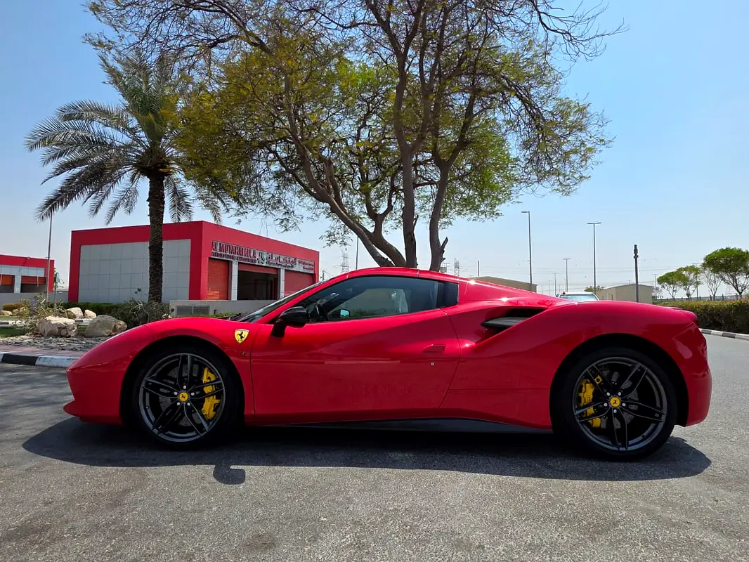 Ferrari · 488 · Spider