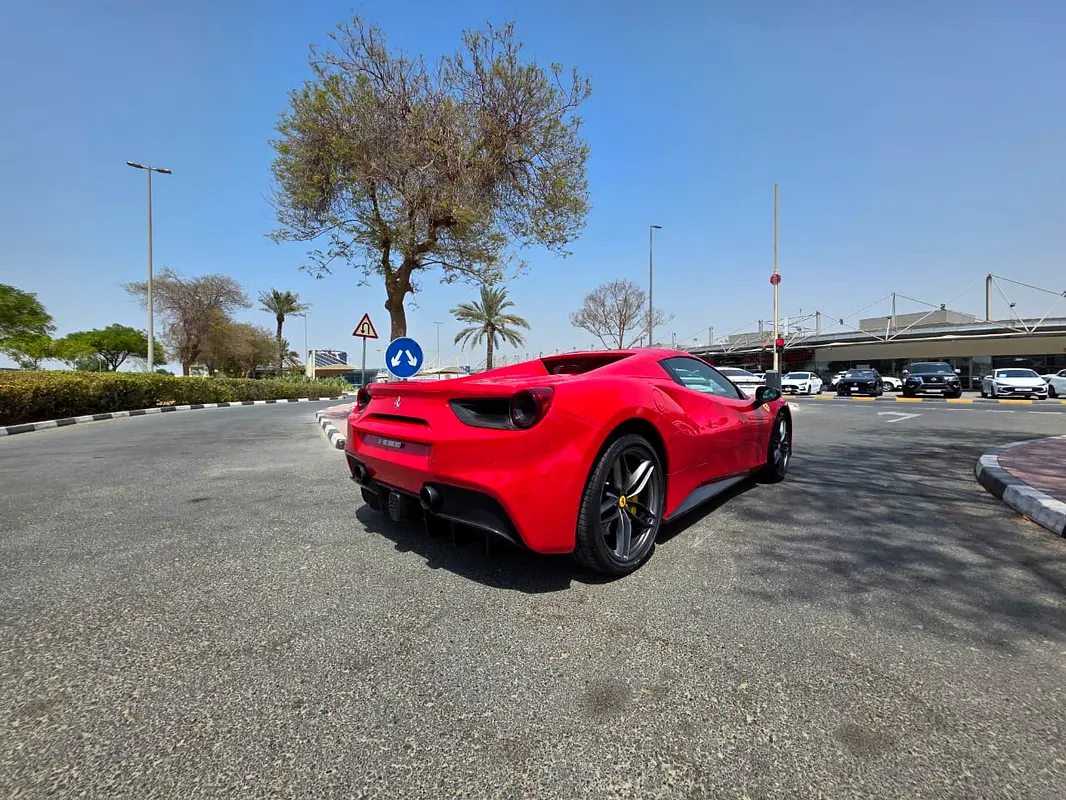 Ferrari · 488 · Spider