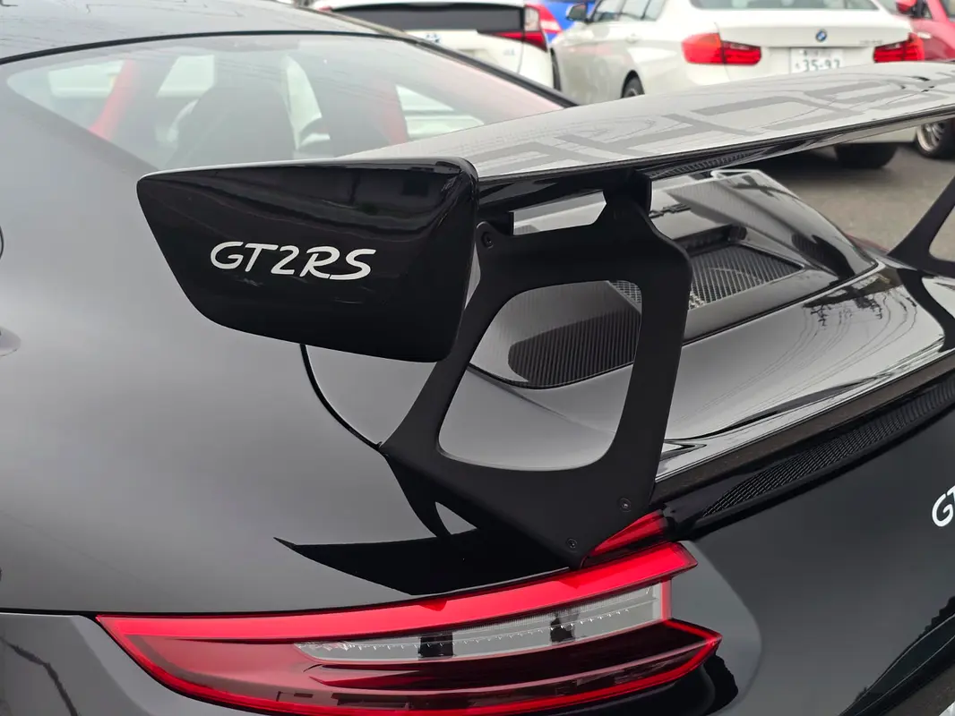 Porsche 911 GT2 RS 2019 4,000 km 5