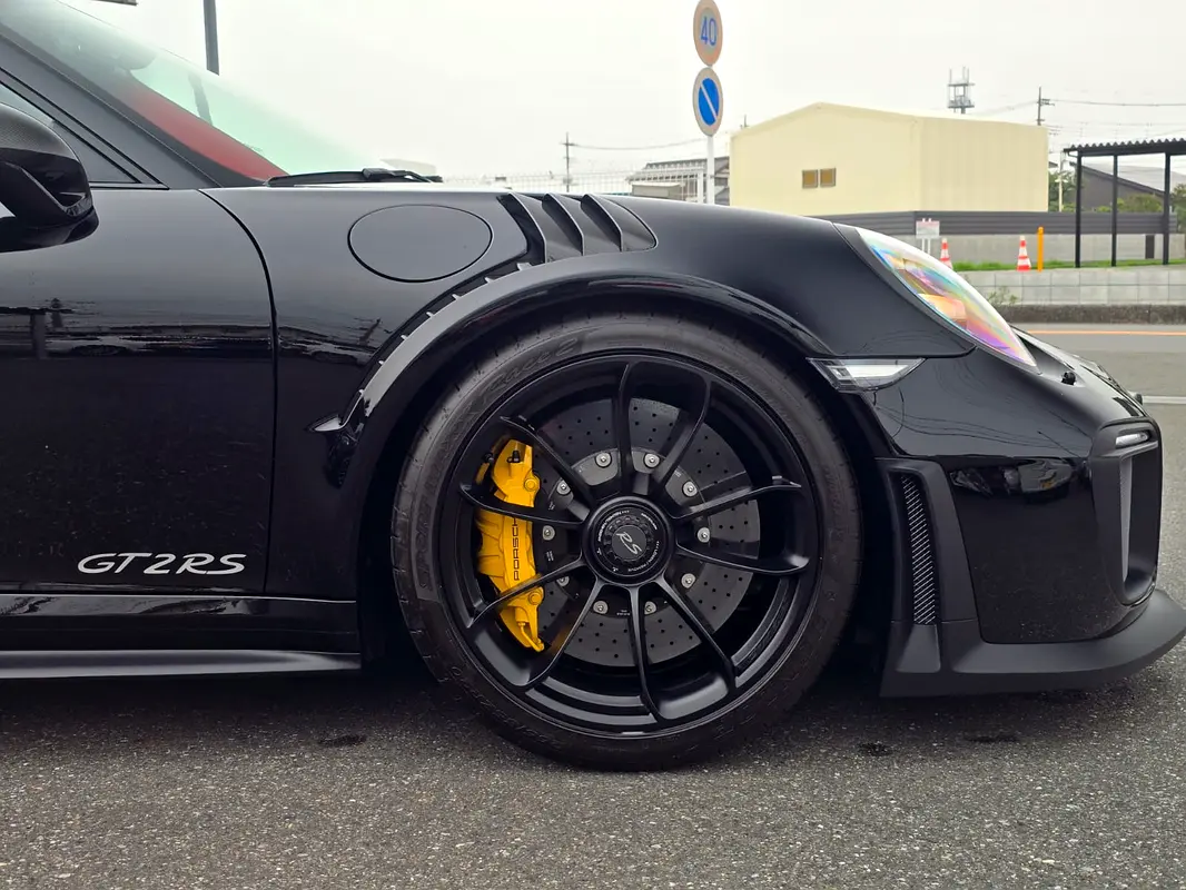 Porsche · 911 · GT2 RS