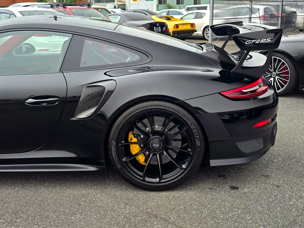 Porsche 911 GT2 RS 2019 4,000 km 12