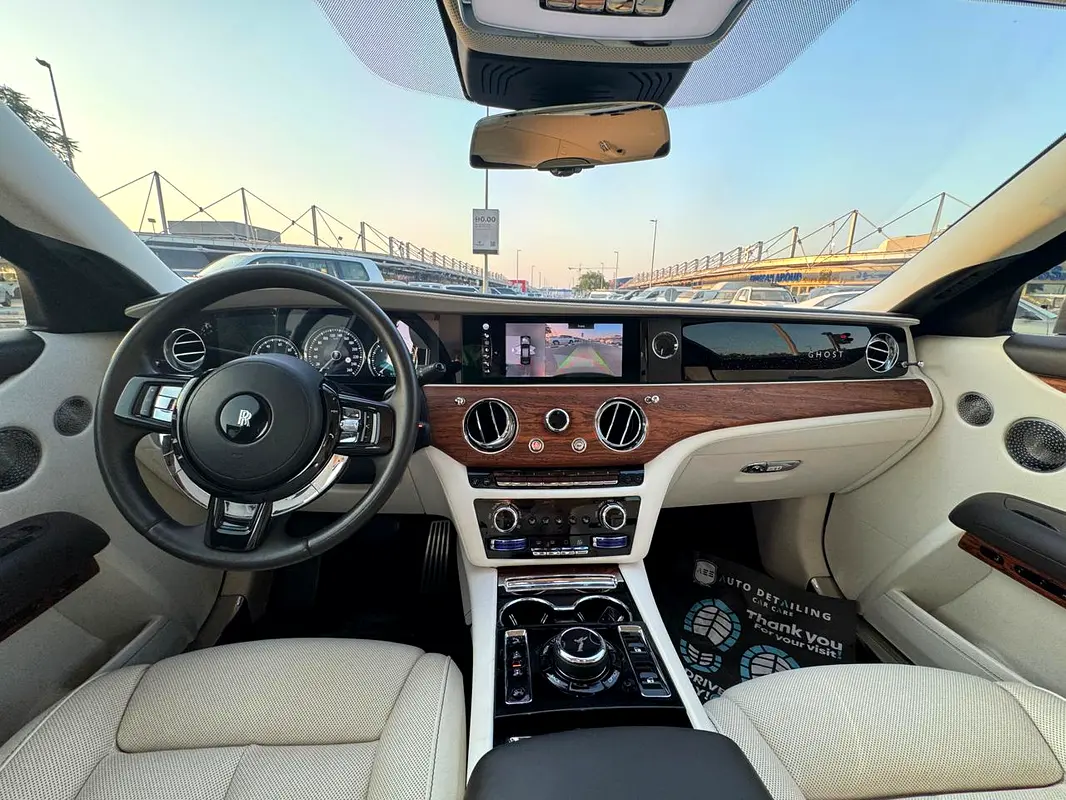 Rolls-Royce · Ghost · Standard