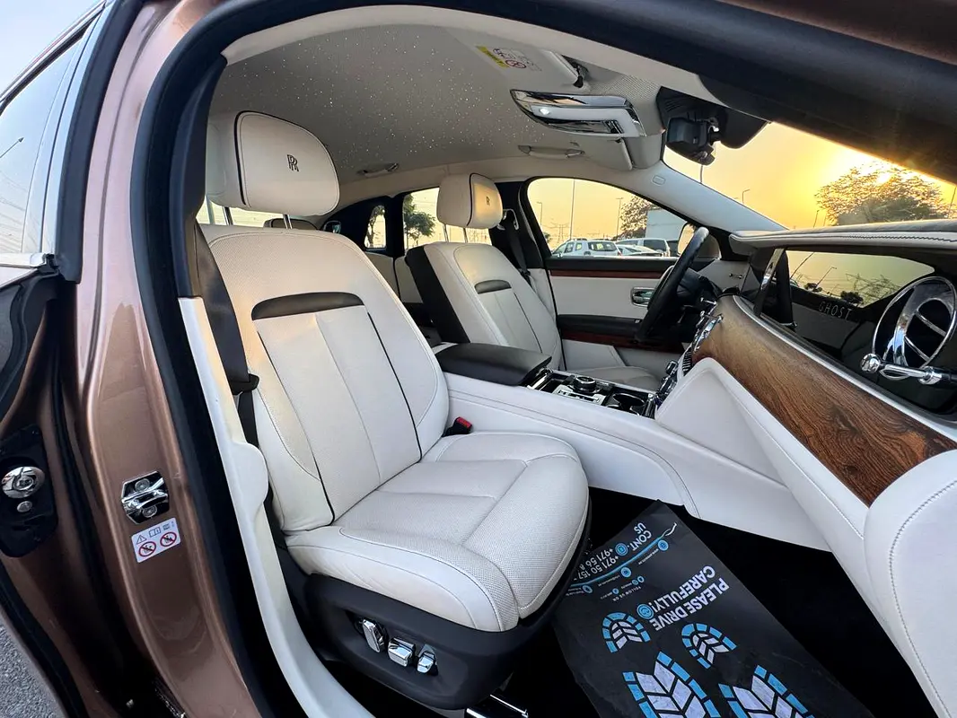 Rolls-Royce · Ghost · Standard