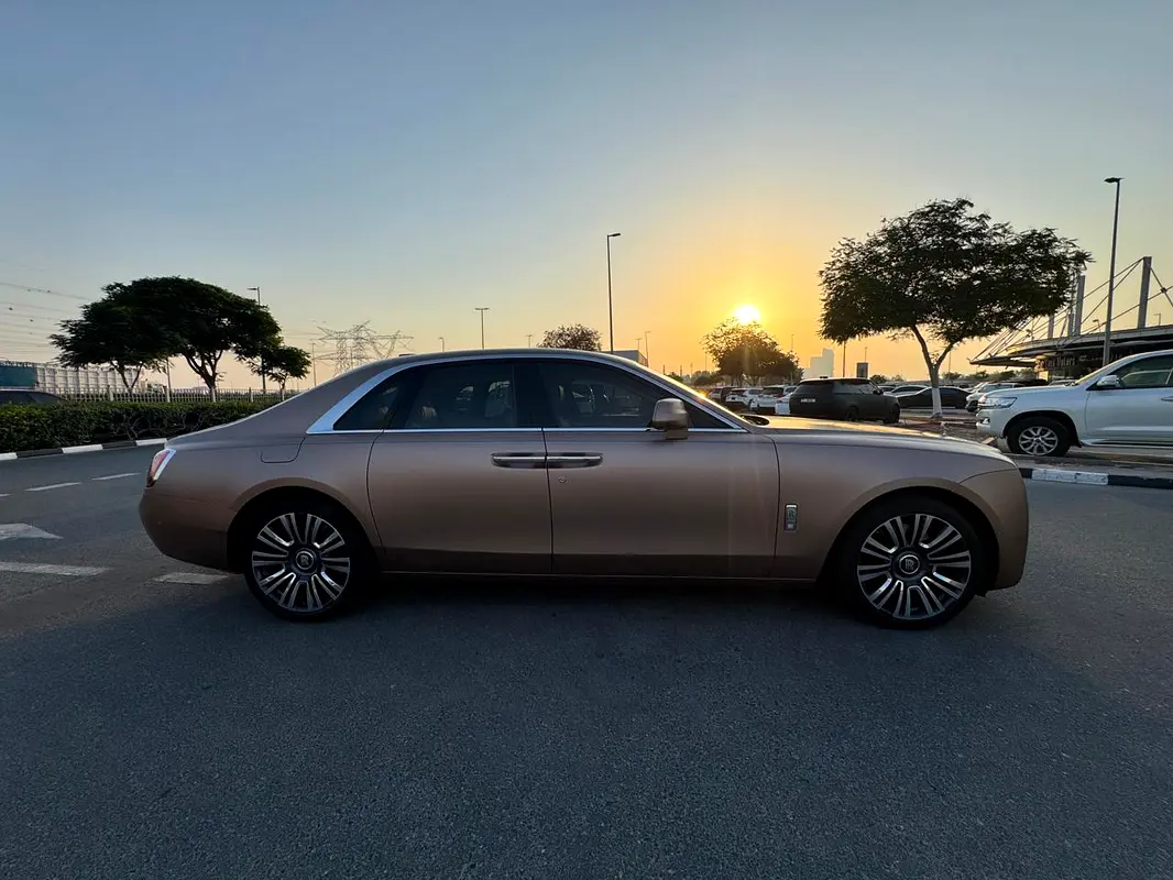 Rolls-Royce · Ghost · Standard