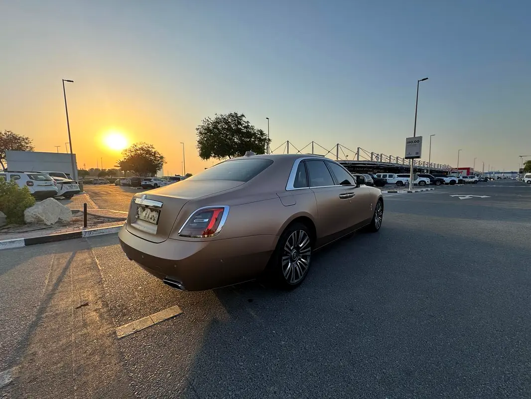 Rolls-Royce · Ghost · Standard